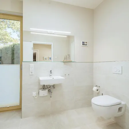 Apartment To Huus
